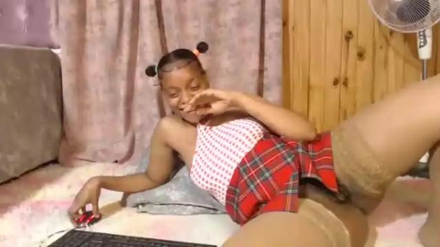 Image 8 of bluedi622952 Stream on Chaturbate on 13 months ago
