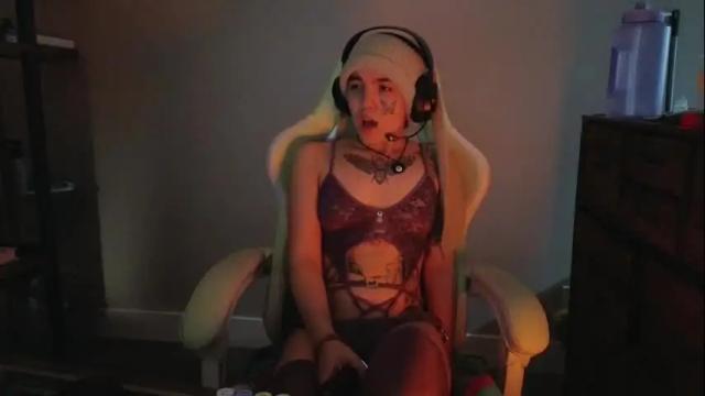 Image 2 of bluedweeb Stream on Chaturbate on 5 months ago