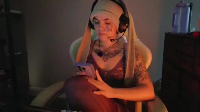 Image 6 of bluedweeb Stream on Chaturbate on 5 months ago