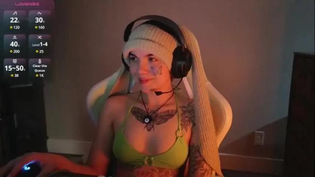 Image 10 of bluedweeb Stream on Chaturbate on 5 months ago