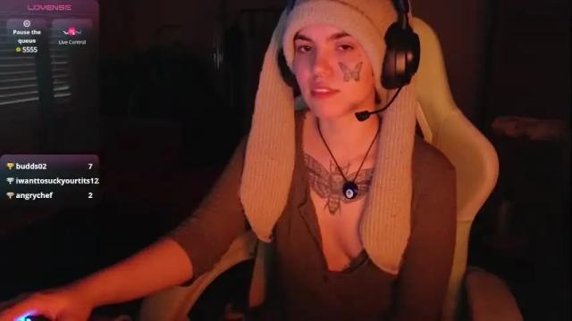 Image 7 of bluedweeb Stream on Chaturbate on 5 months ago