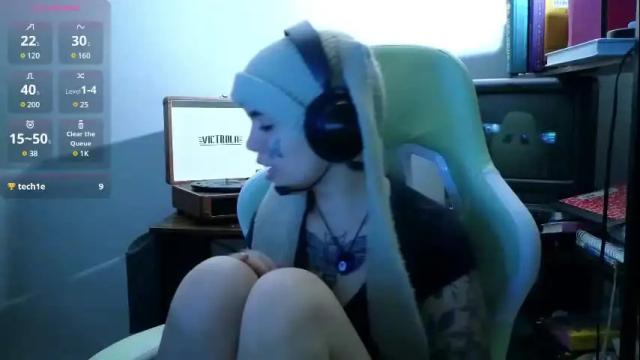 Image 3 of bluedweeb Stream on Chaturbate on 5 months ago