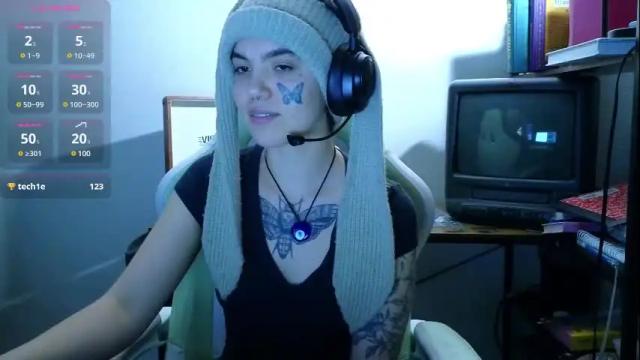 Image 4 of bluedweeb Stream on Chaturbate on 5 months ago