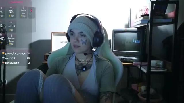 Image 10 of bluedweeb Stream on Chaturbate on 5 months ago