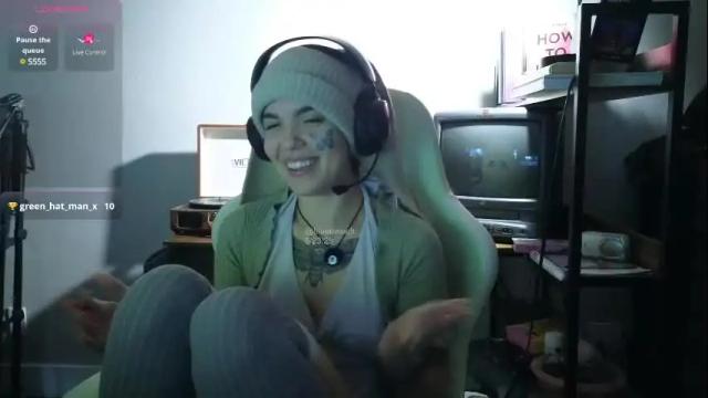 Image 2 of bluedweeb Stream on Chaturbate on 5 months ago