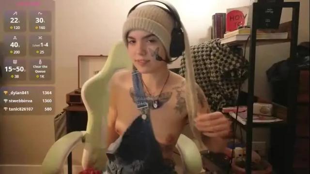 Image 12 of bluedweeb Stream on Chaturbate on 5 months ago