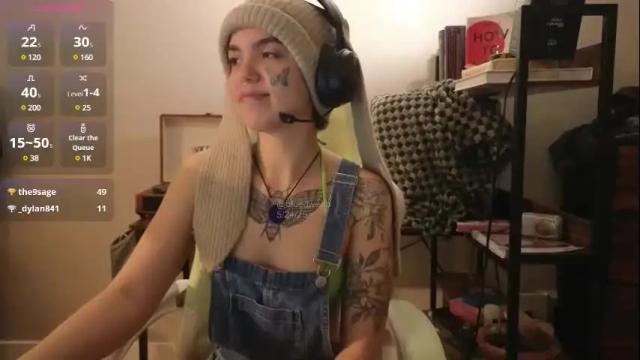 Image 2 of bluedweeb Stream on Chaturbate on 5 months ago