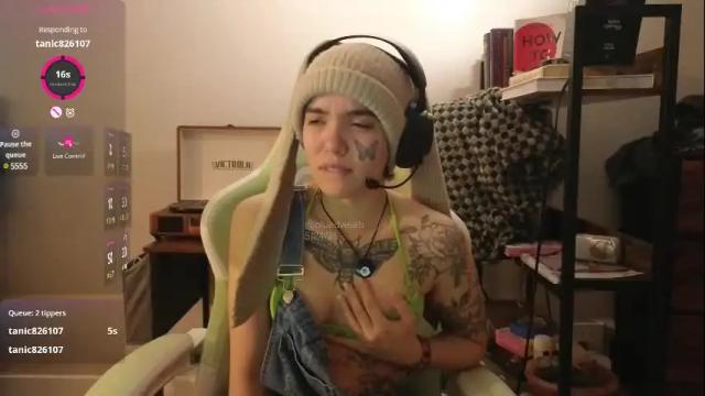 Image 8 of bluedweeb Stream on Chaturbate on 5 months ago