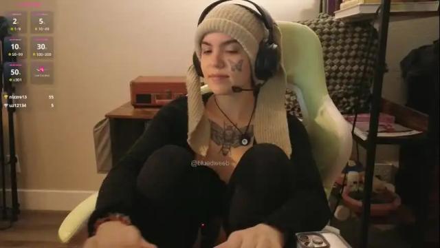 Image 6 of bluedweeb Stream on Chaturbate on 5 months ago