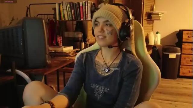 Image 3 of bluedweeb Stream on Chaturbate on 4 months ago