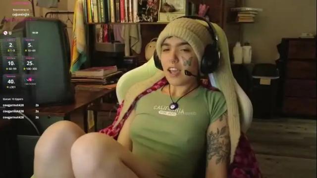 Thumbnail 2, bluedweeb's Stream at Chaturbate, 4 months ago