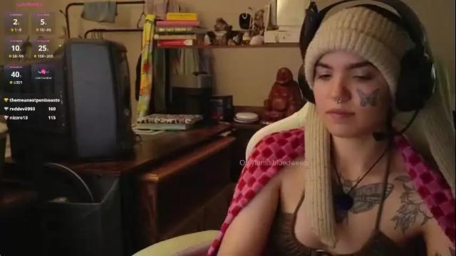 Image 4 of bluedweeb Stream on Chaturbate on 4 months ago