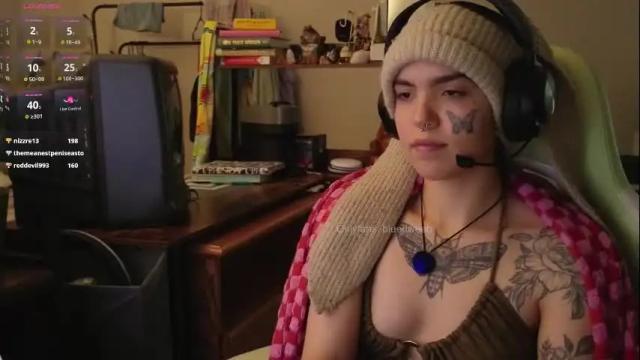 Image 7 of bluedweeb Stream on Chaturbate on 4 months ago