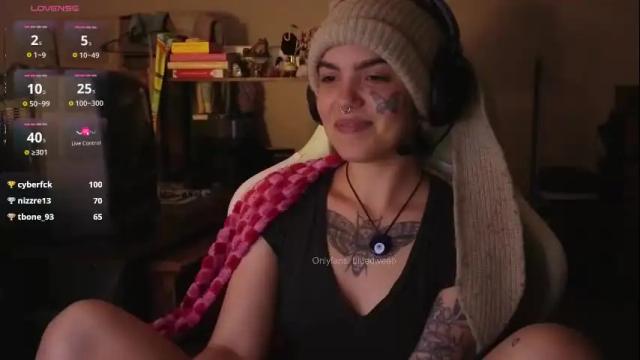 Image 10 of bluedweeb Stream on Chaturbate on 4 months ago