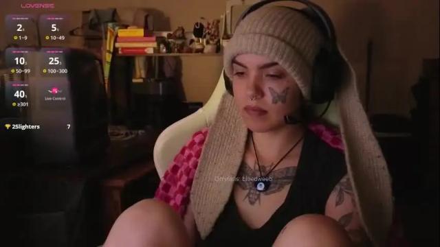 Image 2 of bluedweeb Stream on Chaturbate on 4 months ago