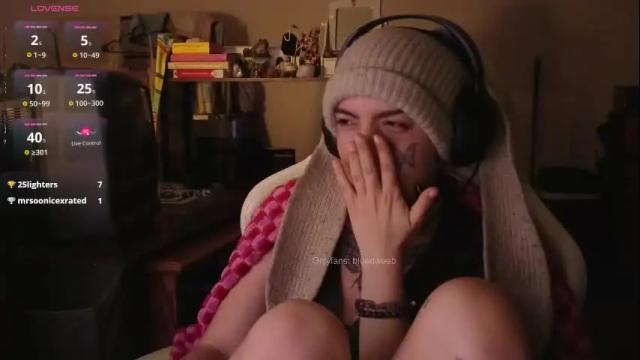 Image 4 of bluedweeb Stream on Chaturbate on 4 months ago