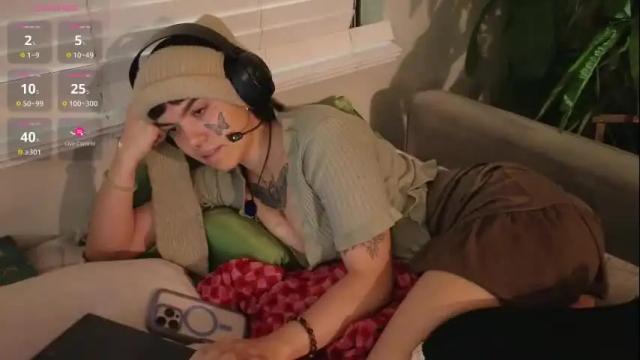 Image 3 of bluedweeb Stream on Chaturbate on 3 months ago
