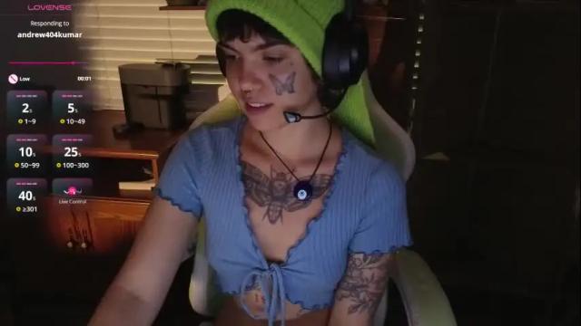 Image 10 of bluedweeb Stream on Chaturbate on 3 months ago