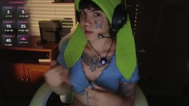 Image 6 of bluedweeb Stream on Chaturbate on 3 months ago