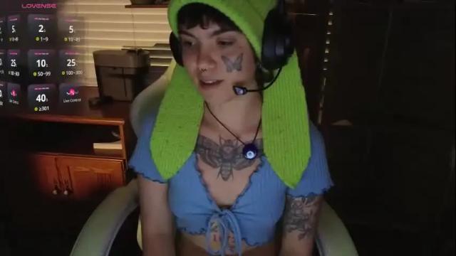 Image 7 of bluedweeb Stream on Chaturbate on 3 months ago