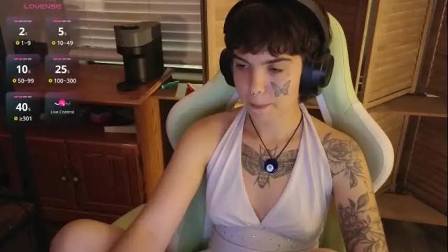Image 4 of bluedweeb Stream on Chaturbate on 2 months ago