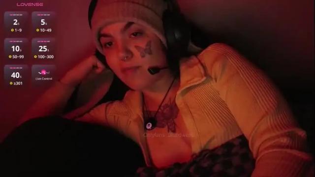 Image 3 of bluedweeb Stream on Chaturbate on 1 month ago