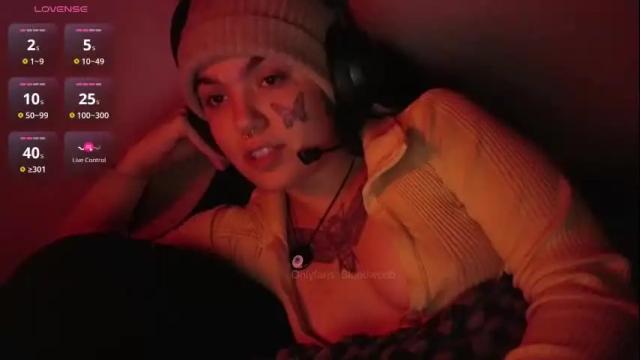 Image 4 of bluedweeb Stream on Chaturbate on 1 month ago