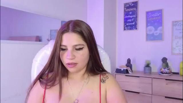 Image 7 of bluee_hazell Stream on Chaturbate on 1 month ago