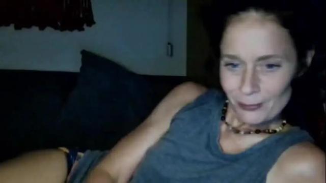 Image 2 of blueeyedlie Stream on Chaturbate on 4 months ago