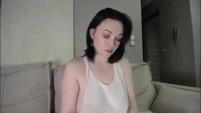 Image 4 of blueeyeess Stream on Chaturbate on 9 days ago