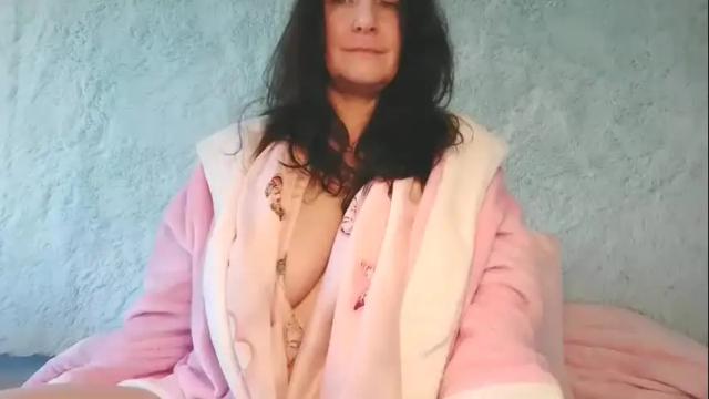 Image 2 of blueeyes40ddds Stream on Chaturbate on 1 month ago