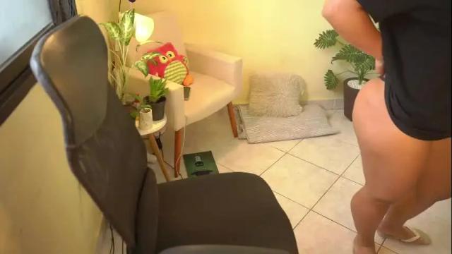Image 2 of bluemysticlady Stream on Chaturbate on 1 month ago