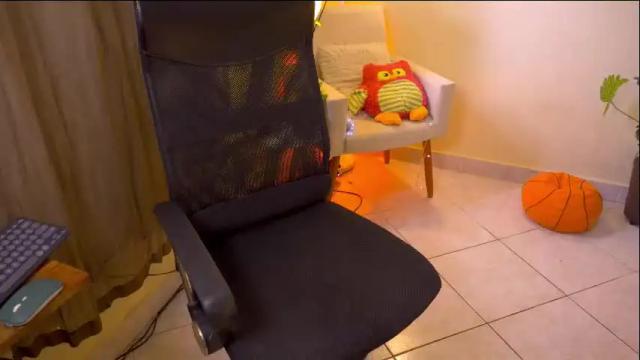 Image 4 of bluemysticlady Stream on Chaturbate on 2 days ago