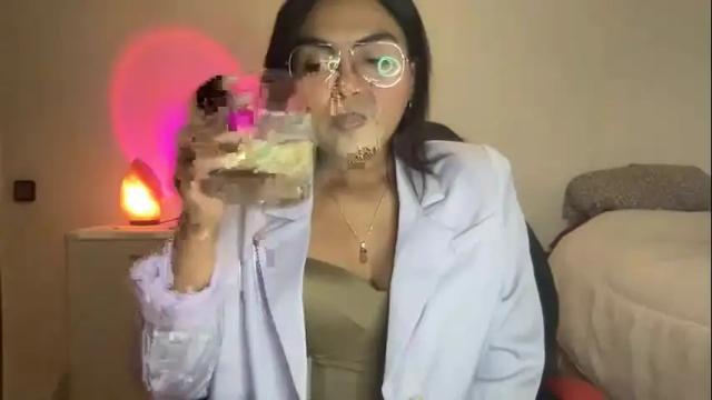 Image 2 of blumakinsey_ Stream on Chaturbate on 25 months ago