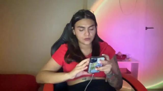 Image 8 of blumakinsey_ Stream on Chaturbate on 21 months ago