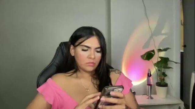 Image 12 of blumakinsey_ Stream on Chaturbate on 6 months ago