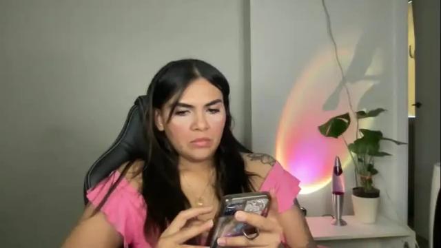 Image 8 of blumakinsey_ Stream on Chaturbate on 6 months ago