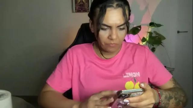 Image 3 of blumakinsey_ Stream on Chaturbate on 6 months ago