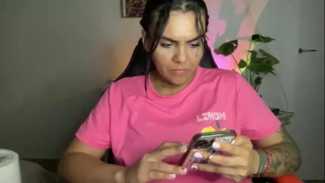 Image 4 of blumakinsey_ Stream on Chaturbate on 6 months ago