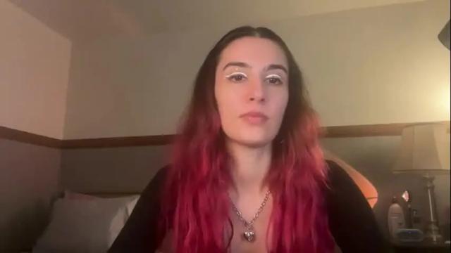 Image 2 of bluntbabe Stream on Chaturbate on 3 months ago