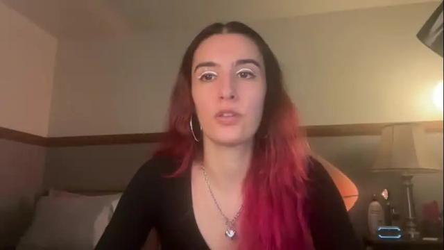 Image 3 of bluntbabe Stream on Chaturbate on 3 months ago