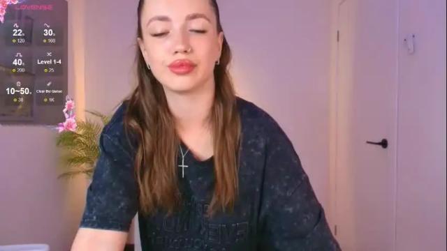 Image 4 of blush_diana Stream on Chaturbate on 7 months ago