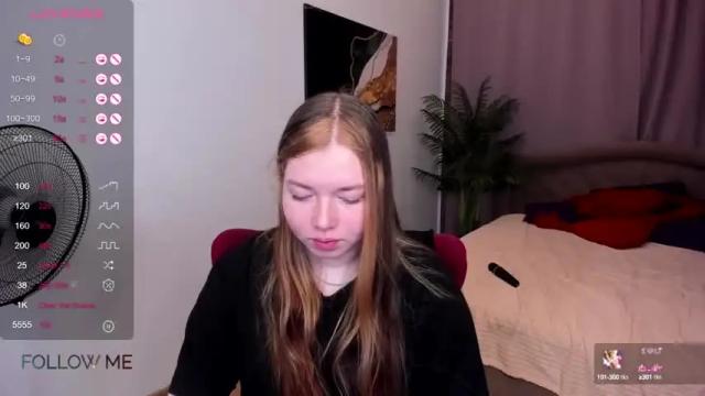 Image 7 of blush_rose Stream on Chaturbate on 15 months ago