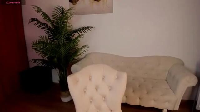 Image 2 of blush_rose Stream on Chaturbate on 15 months ago