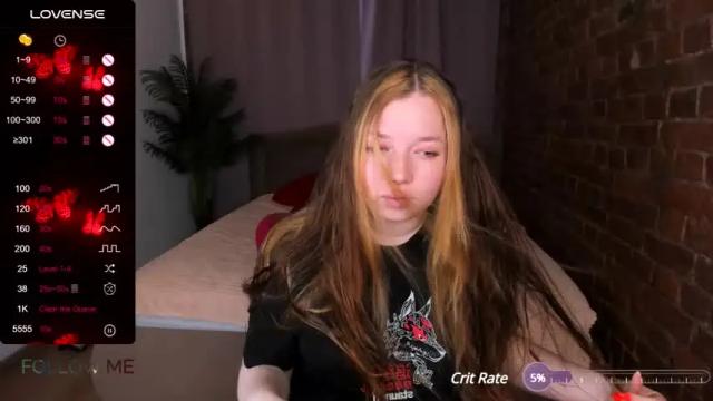 Image 4 of blush_rose Stream on Chaturbate on 14 months ago