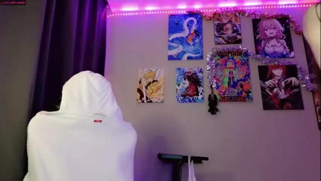 Image 2 of blushed_pussy Stream on Chaturbate on 2 months ago