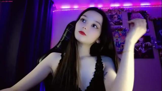 Image 4 of blushed_pussy Stream on Chaturbate on 1 month ago