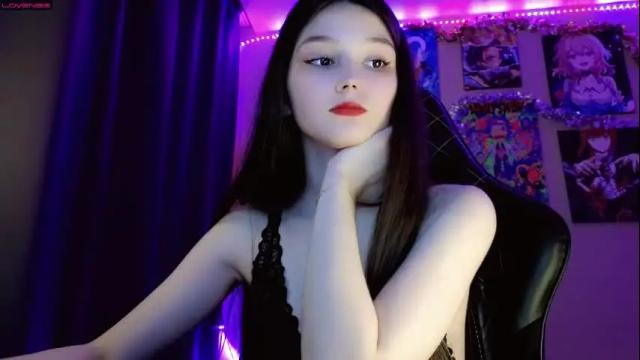 Image 3 of blushed_pussy Stream on Chaturbate on 25 days ago