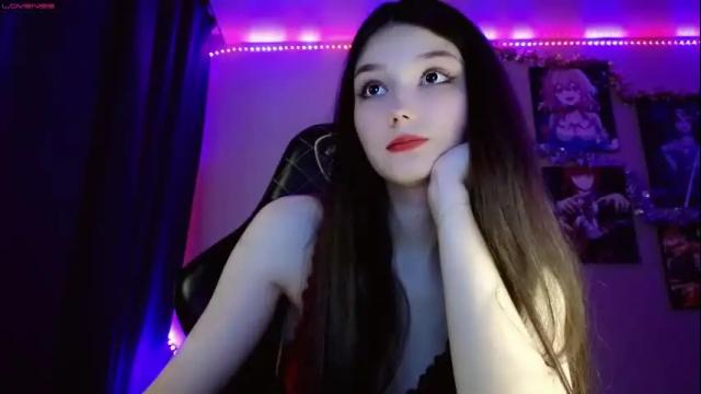 Image 2 of blushed_pussy Stream on Chaturbate on 13 days ago