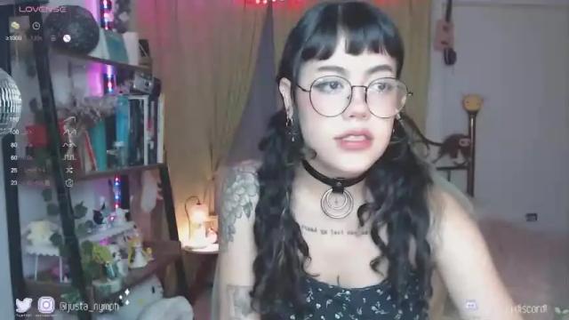 Image 10 of blushing_nymph Stream on Chaturbate on 12 months ago